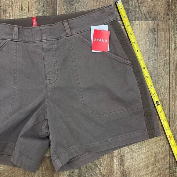 SPANX Stretch Twill 6” Shorts in Smoke Pull On Mid Rise Tummy Shaping Short sz L - Picture 8 of 11